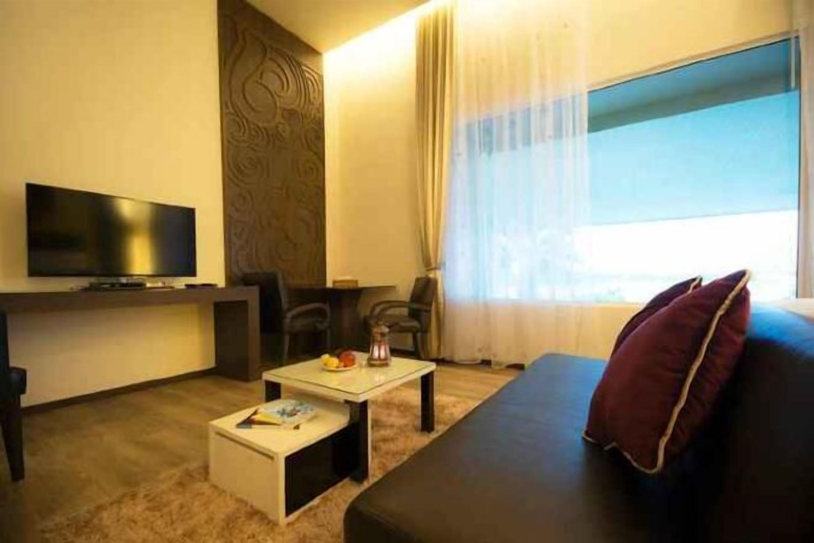 Living area | Flat-screen TV, DVD player