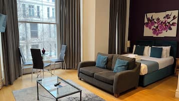 Studio | In-room safe, iron/ironing board, cots/infant beds, free WiFi