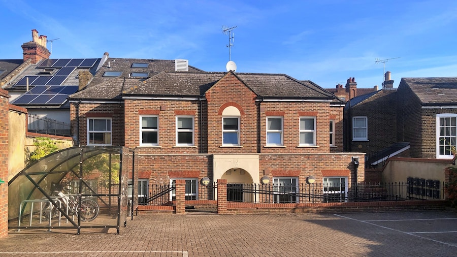 Richmond Ibis House Apartments by Viridian Apartments