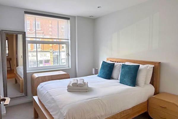 Leilighet, 1 soverom | 1 soverom, safe på rommet, individuelt dekorert og individuelt innredet