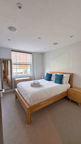 Richmond Ibis House Apartments by Viridian Apartments