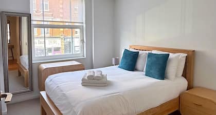 Richmond Ibis House Apartments by Viridian Apartments