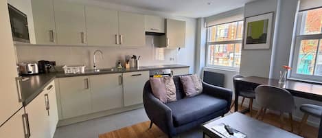 LĂ€genhet - 1 sovrum | Vardagsrum | Platt-tv