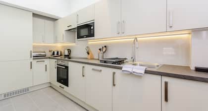 Richmond Ibis House Apartments by Viridian Apartments