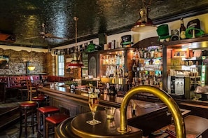 Bar (in der Unterkunft)