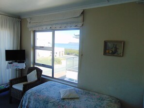 S/Catering Family Unit - Musselcracker | 1 bedroom, individually furnished, iron/ironing board, free WiFi