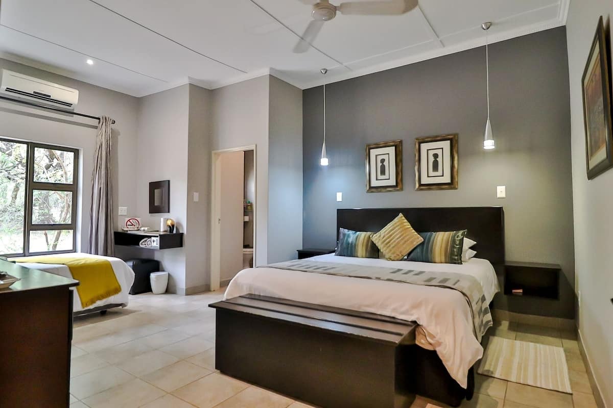 Luxury Triple Room | 3 bedrooms, premium bedding, minibar, in-room safe
