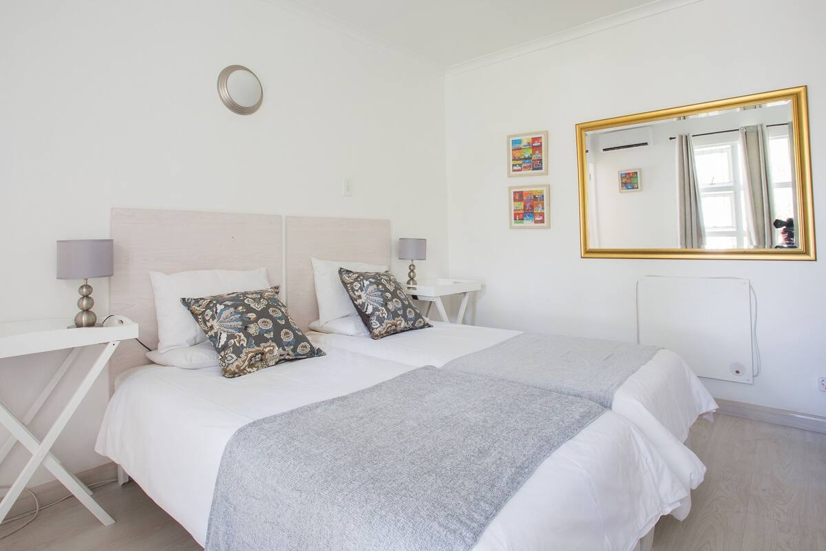 In-room safe, free WiFi