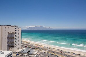 Superior Two Bedroom with Views | Beach/ocean view - Infinity Self-Catering Apartments (Cape Town)