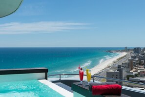 Outdoor pool - The Penthouse on Beach (Cape Town)