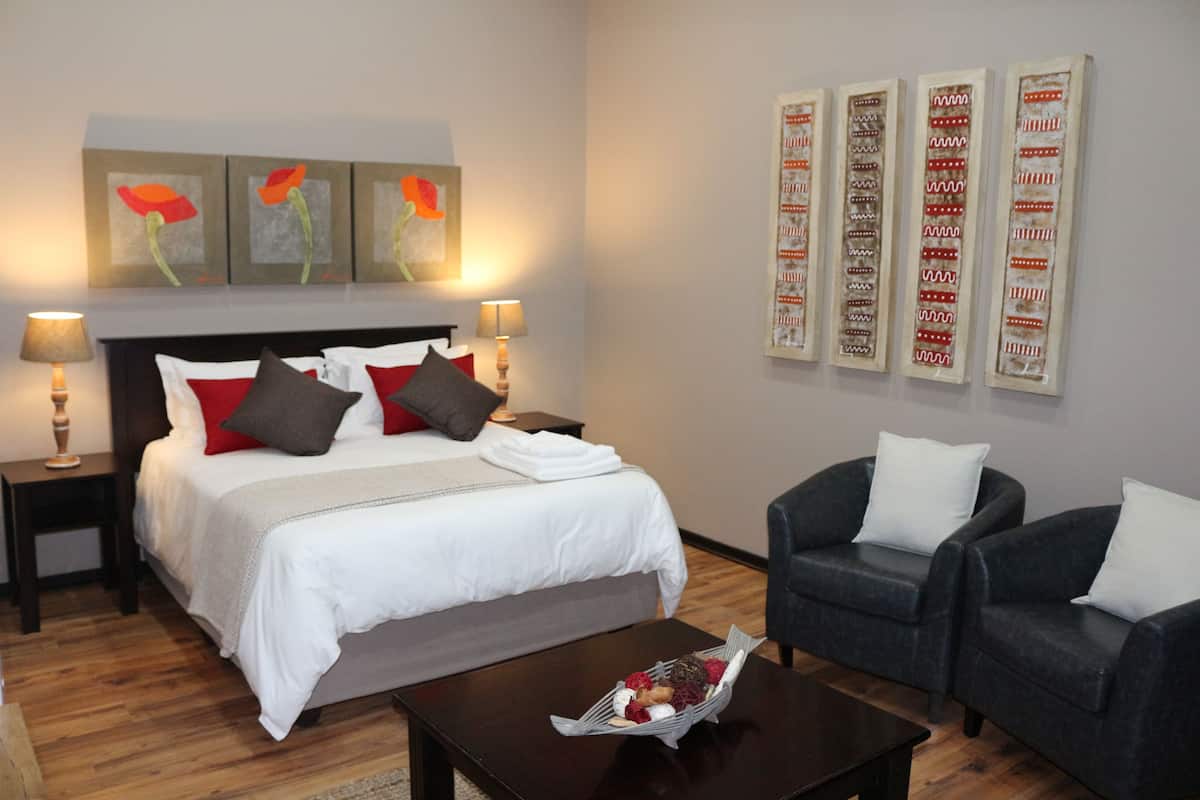 Habitación de lujo doble, 1 cama de matrimonio | Decoración individual, mobiliario individual, wifi gratis