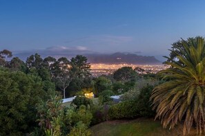 View from property - De Molen Guest House (Cape Town)
