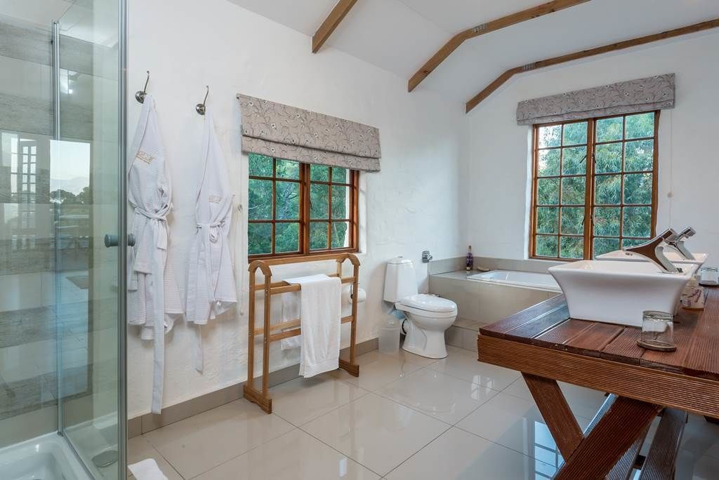 Premium Mountain & Sea View Room  | Bathroom | Hair dryer, bathrobes, towels