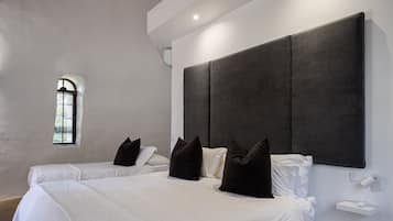1 bedroom, premium bedding, minibar, in-room safe