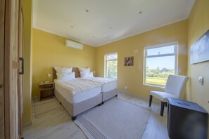 Apartment, 2 Bedrooms, Kitchen, Pool View (Suite Shiraz)