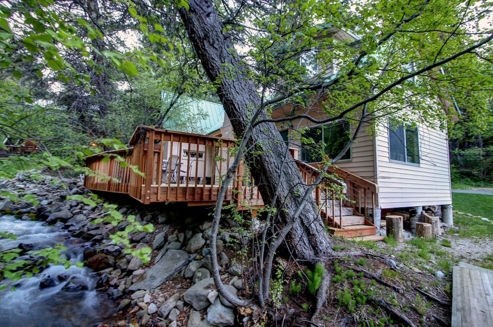 Mountain Cabins Utah - Cottage On The Stream photo 2