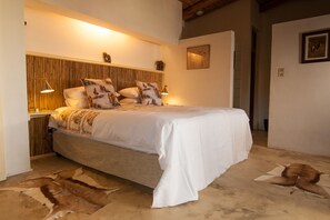 Deluxe Double or Twin Room, Garden View | Premium bedding, down duvets, minibar, in-room safe