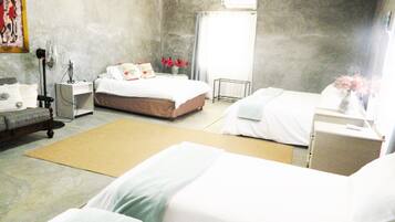 Room | 1 bedroom, individually decorated, individually furnished, bed sheets