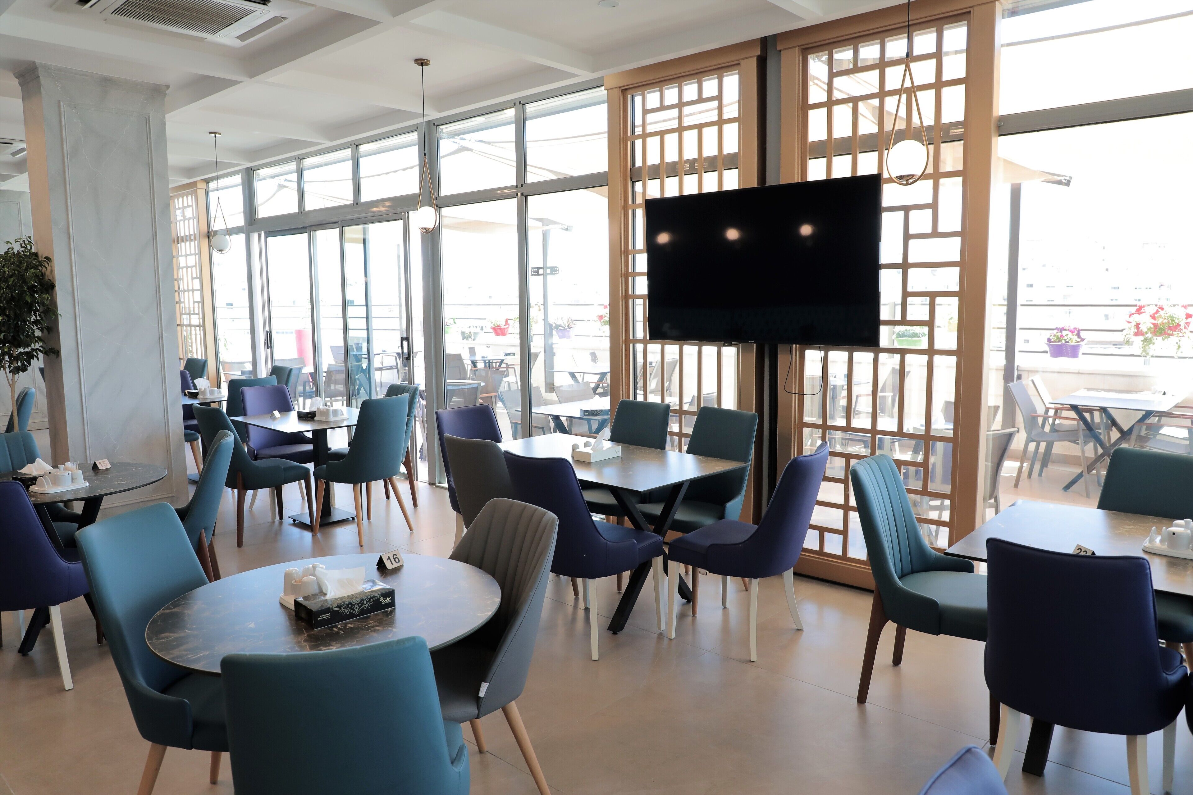 Photo - Nishan Hotel