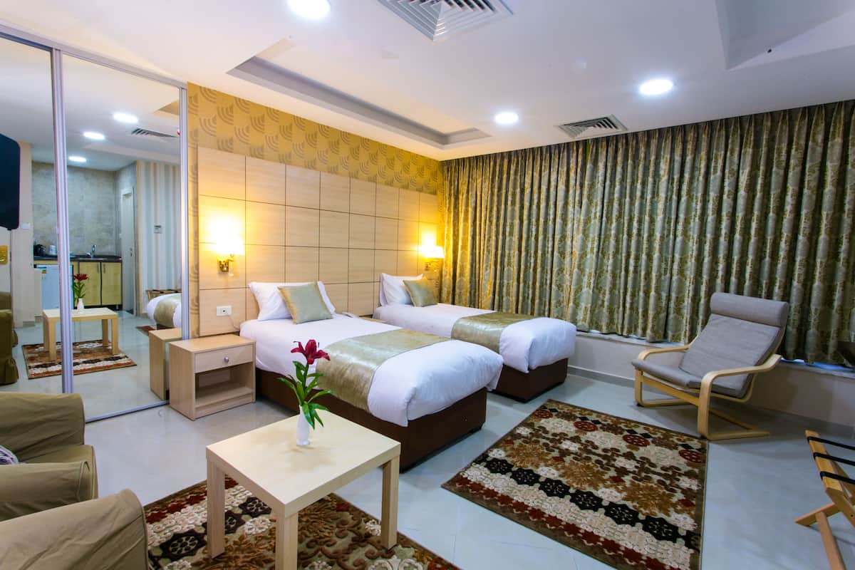 1 bedroom, premium bedding, in-room safe, desk