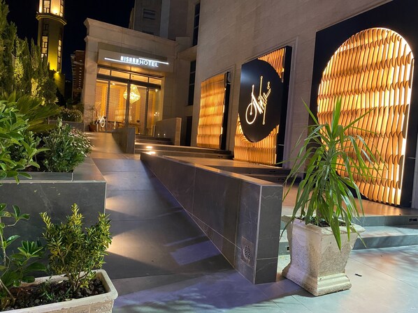 Property entrance - Nishan Hotel (Amman)