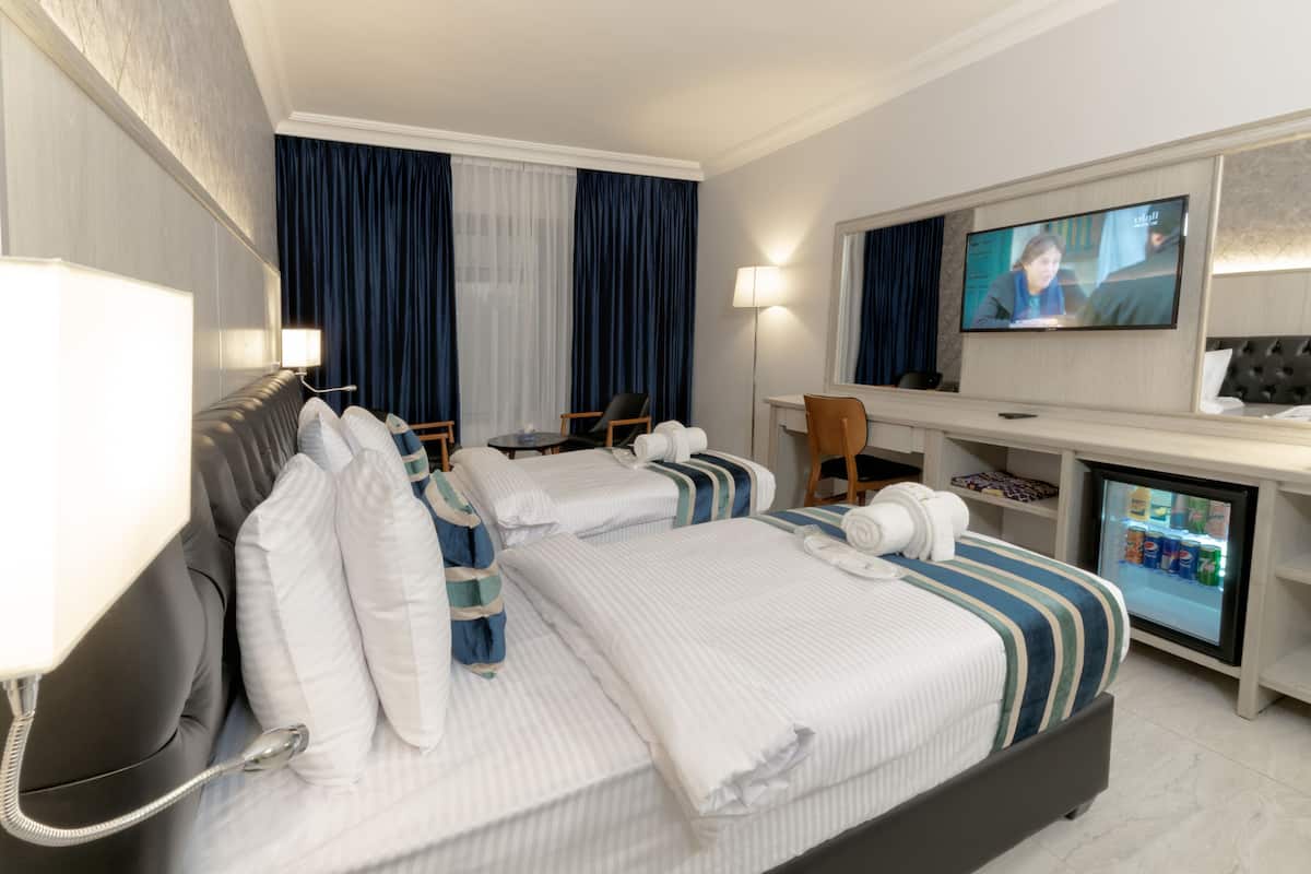 1 bedroom, premium bedding, in-room safe, desk