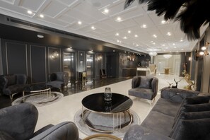 Lobby sitting area - Nishan Hotel (Amman)