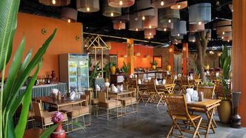 Daily buffet breakfast (USD 5 per person)