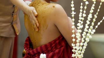 Couples treatment room(s), aromatherapy, deep-tissue massages