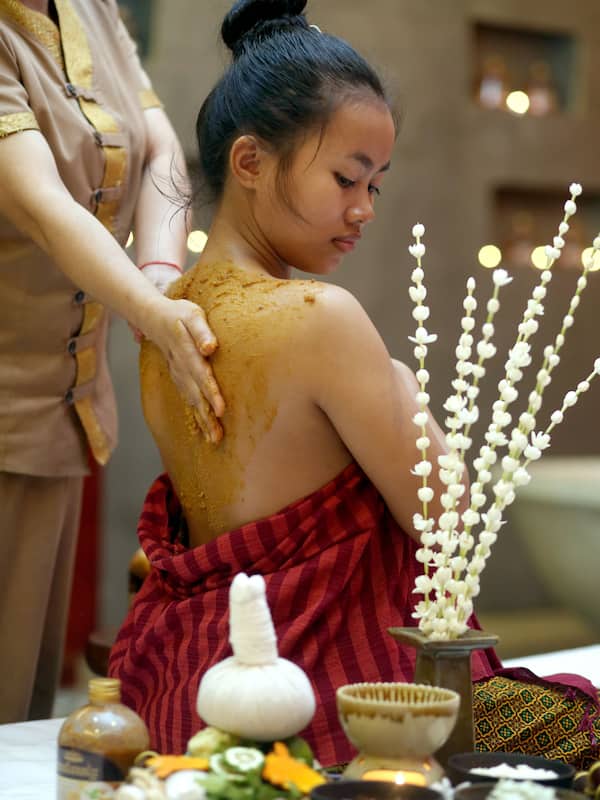 Couples treatment room(s), aromatherapy, deep-tissue massages