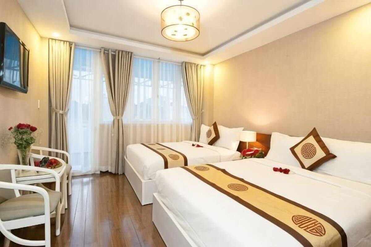 Minibar, in-room safe, free WiFi