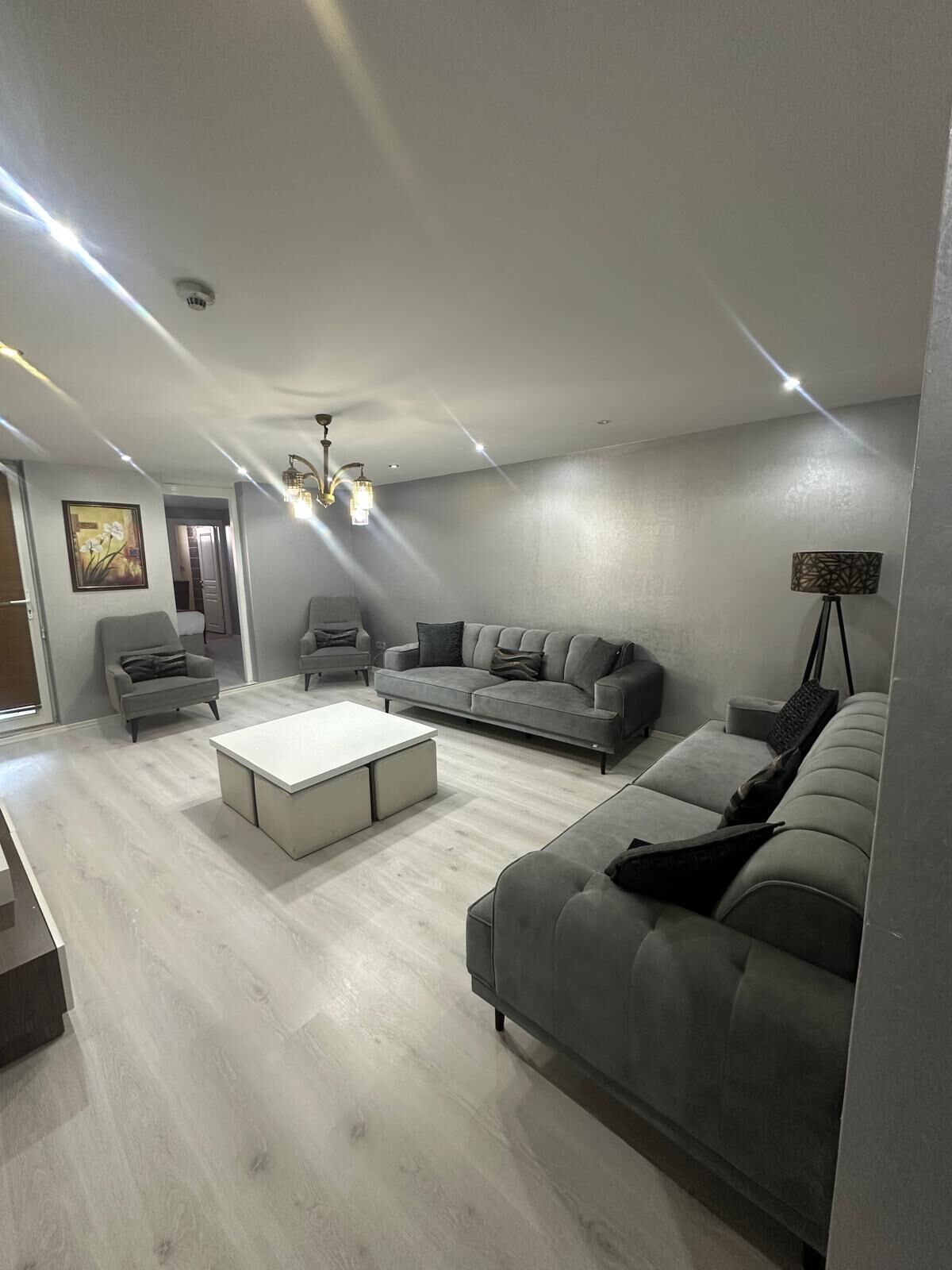 Family Apartment | Ruang tamu | TV LCD 