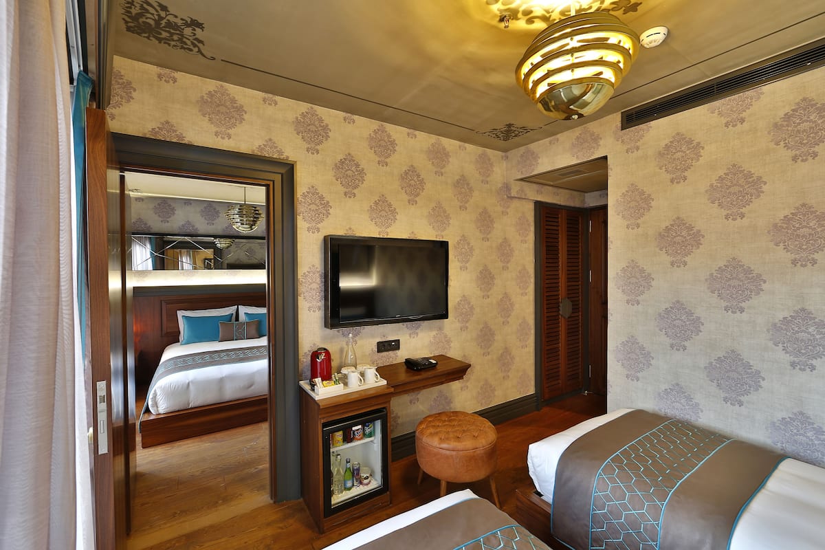 Camera familiare | Biancheria da letto di alta qualità, minibar, cassaforte in camera