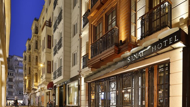 A hotel with a sign reading "S.NAT HOTEL" and a "BERLA ARYA HOTEL" adjacent to it. - Sanat Hotel Pera Boutique (Istanbul)