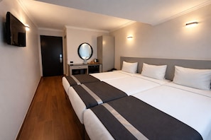 Standard Triple Room | Premium bedding, minibar, in-room safe, soundproofing - Peak Star Hotel (Istanbul)