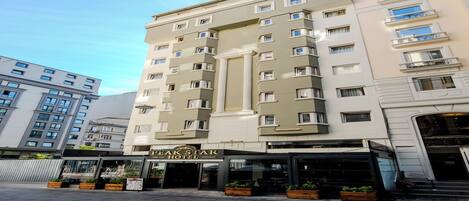 Fachada da propriedade