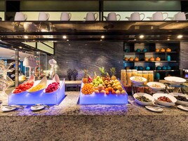 Frühstück, Mittagessen, Abendessen, internationale Küche 