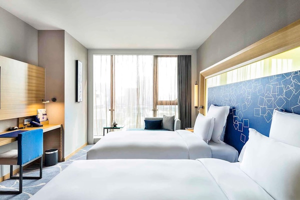 1 Schlafzimmer, hochwertige Bettwaren, Zimmersafe, Schreibtisch