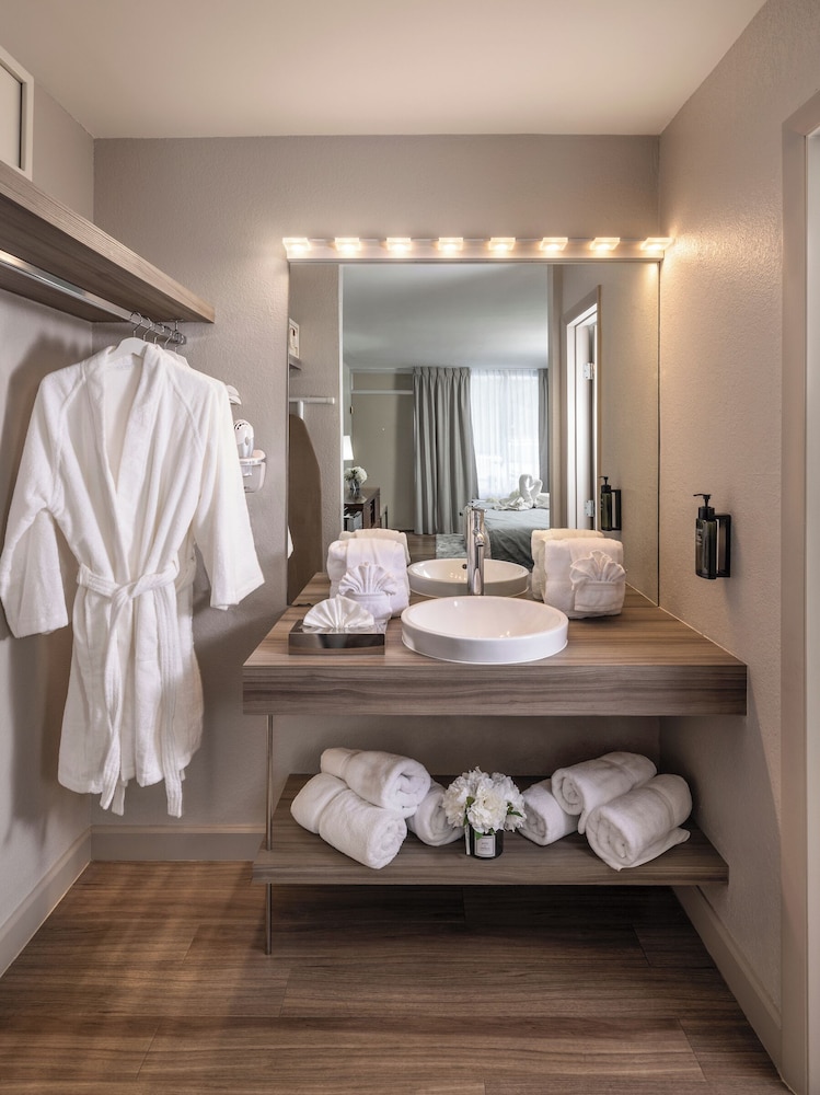 MAGIC MOMENT RESORT & KIDS CLUB by null