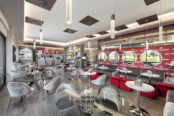 Coffee shop at Magic Moment Resort & Kids Club, Dazzler Select by Wyndham