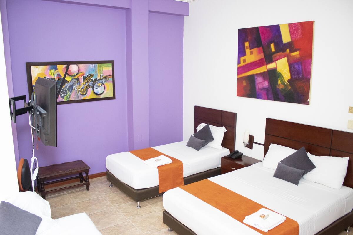 Quadruple Room | Premium bedding, desk, iron/ironing board (on request), WiFi (free)