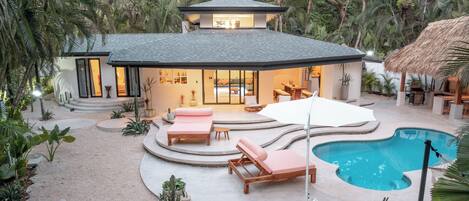 Luxury Villa, 4 Bedrooms, Ocean View, Sea Facing | Terrace/patio