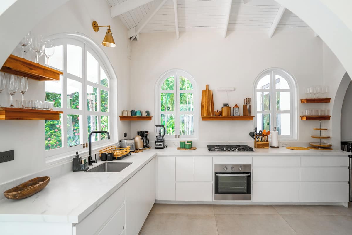 luxury villa, 4 bedrooms, ocean view, sea facing | private kitchen | fridge, oven, stovetop, coffee/tea maker