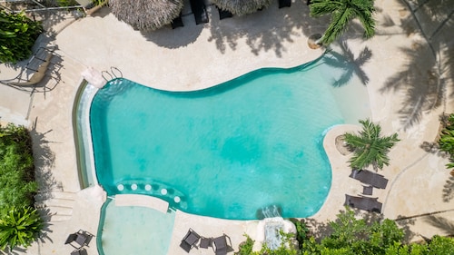 Banana Beach Hotel