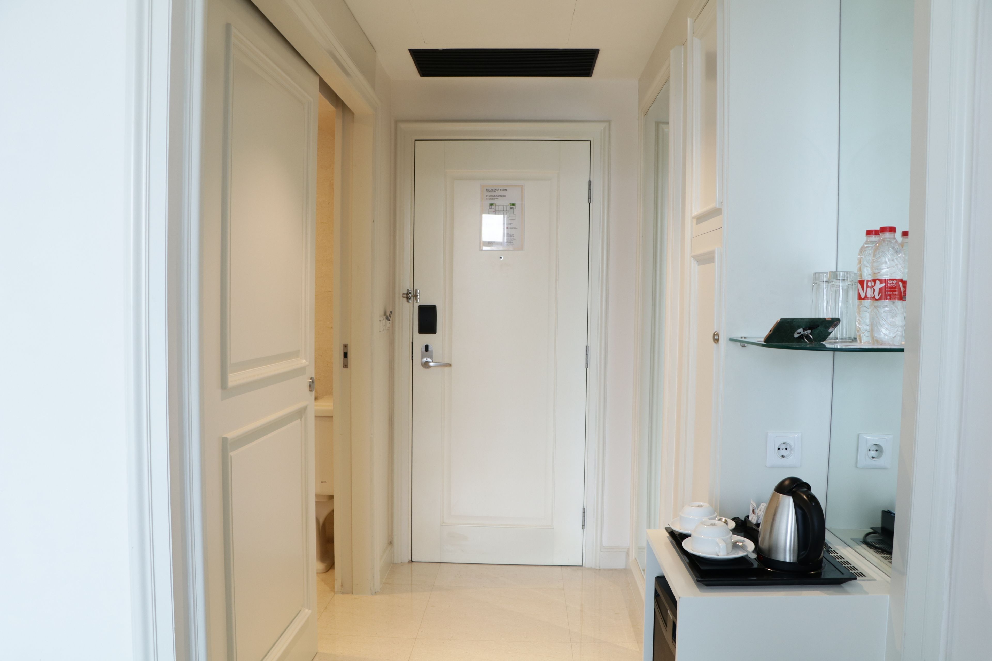 1 bedroom, premium bedding, minibar, in-room safe