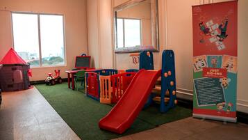 Children’s play area – indoor