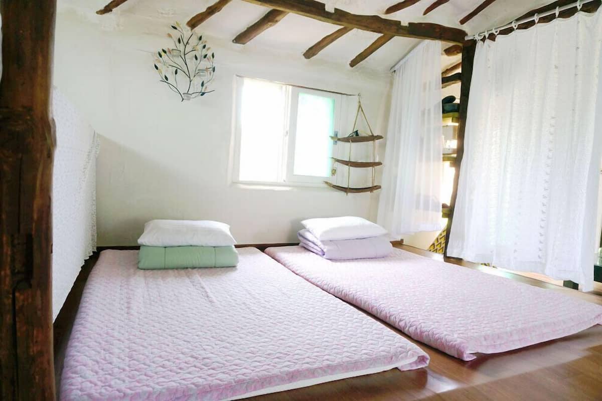Shared Dormitory, Men only | Free WiFi