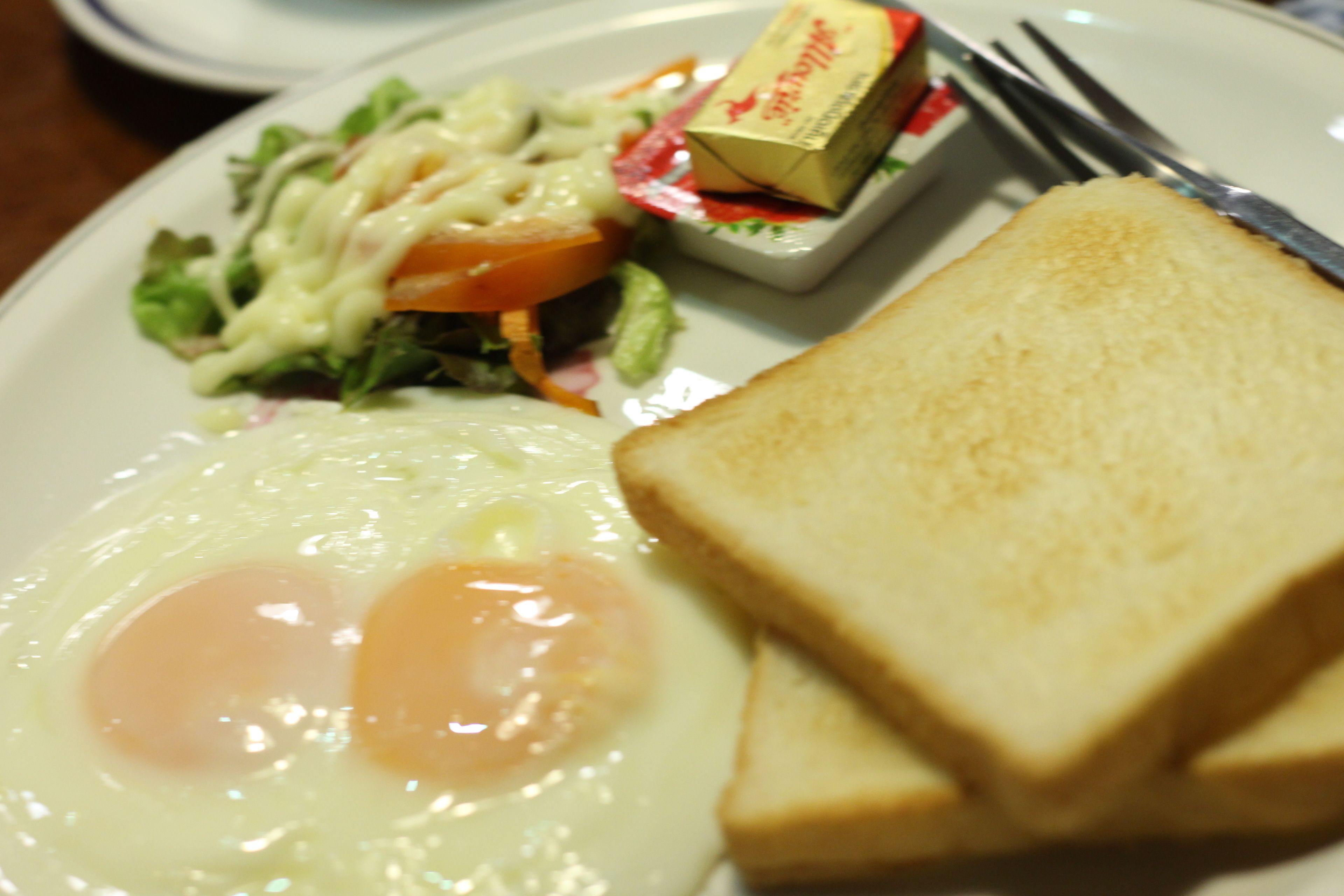 daily english breakfast (thb 120 per person)