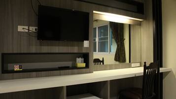 Caja de seguridad en la habitación, wifi gratis y ropa de cama