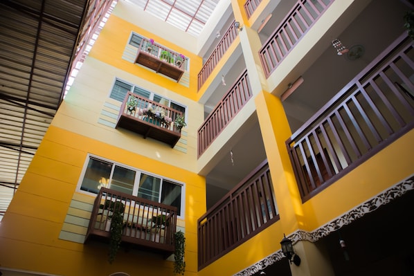 บริเวณภายนอก